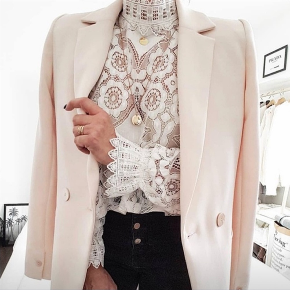 Olivia Lace Detailed Crochet Top With Spectacular Sleeves And Soft Lace Detail - Picture 7 of 9